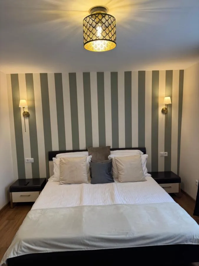 Classic One-Bedroom King